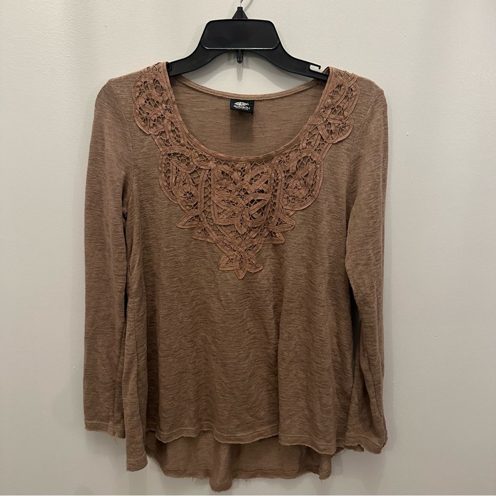 NWOT Bobeau Long Sleeve shirt. Women’s Medium